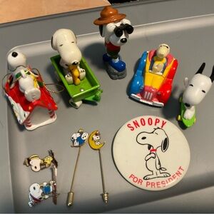 Snoopy miscellaneous items